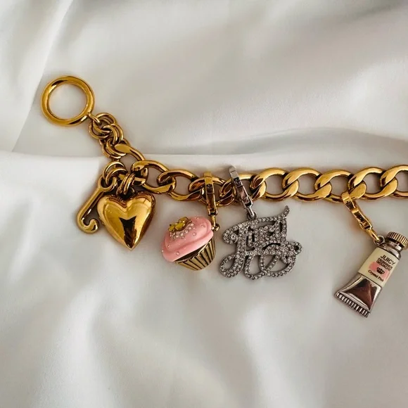 Juicy Couture Vintage  Gold Bracelet with charms - Picture 12 of 16